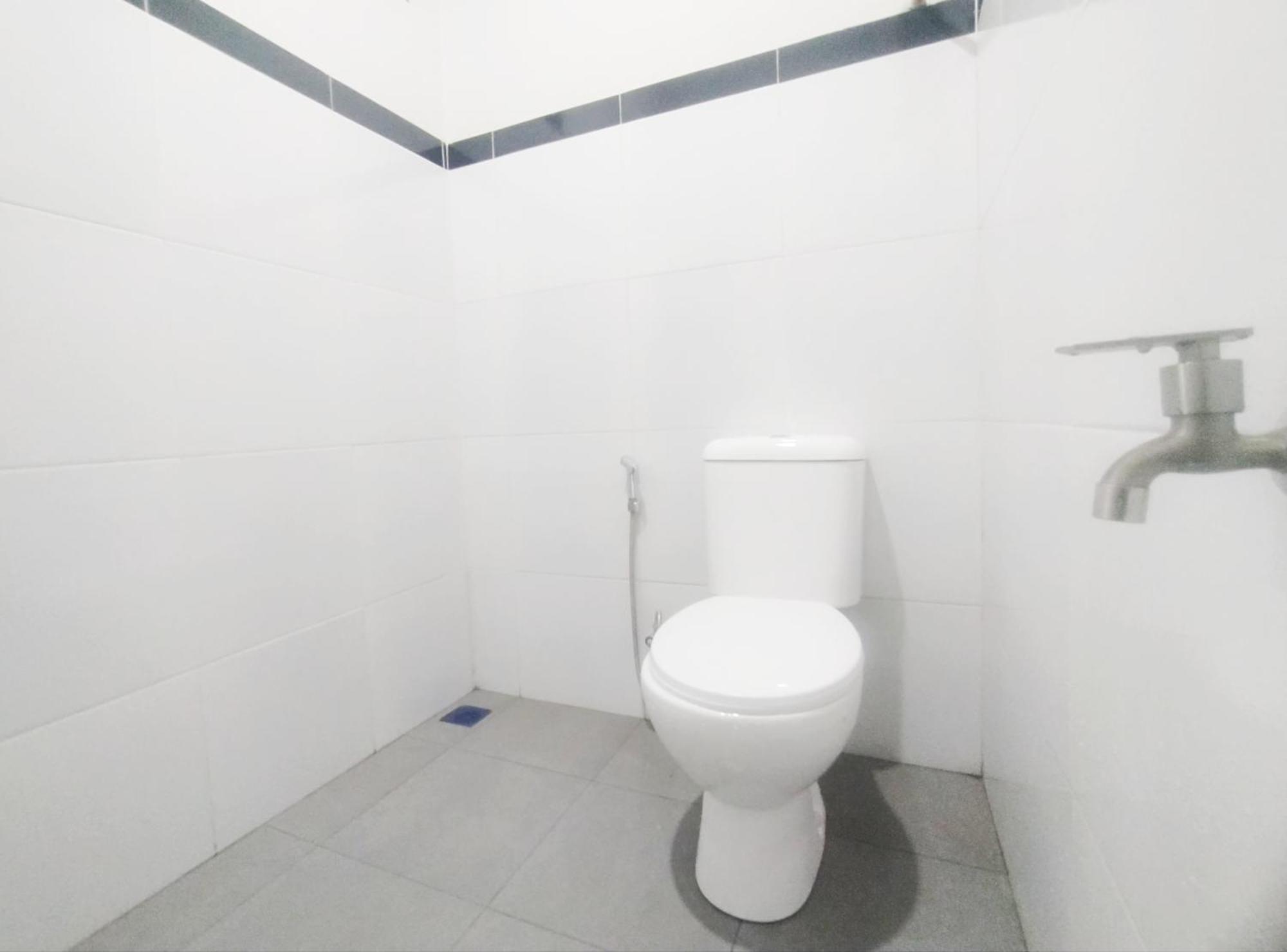Reddoorz Syariah Near Stasiun Purwokerto Hotel Exterior photo