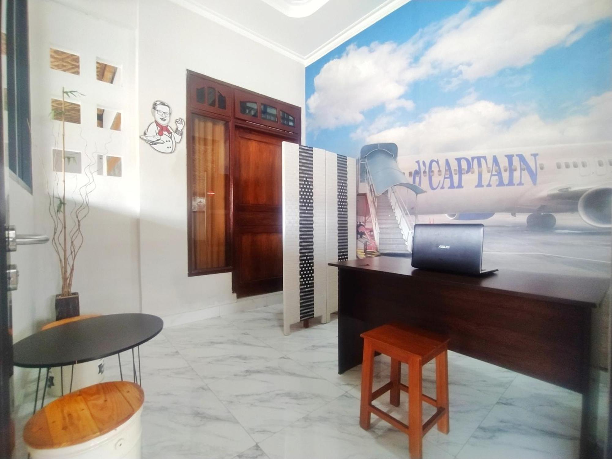 Reddoorz Syariah Near Stasiun Purwokerto Hotel Exterior photo